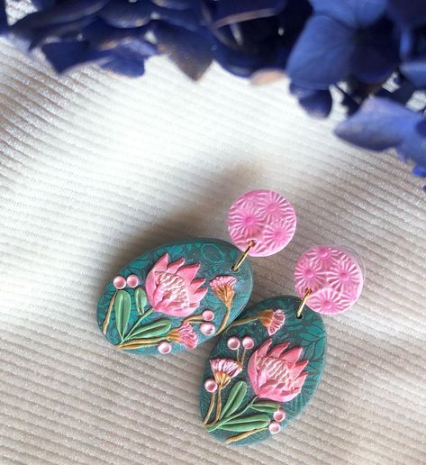 Protea Clay Earrings, Protea Polymer Clay Earrings, Protea Earrings, Funky Clay Earrings, Jewellery Pictures, Clay Flower Earrings, Polymer Clay Craft, Clay Products, Australian Christmas