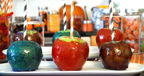 Glitter Candy Apples, Halloween Candy Apples, Jolly Ranchers Candy, Candy Apple Recipe, Pumpkin Sheet Cake, Spooky Candy, Halloween Cake Pops, Classic Apple Pie, Caramel Apple Pie