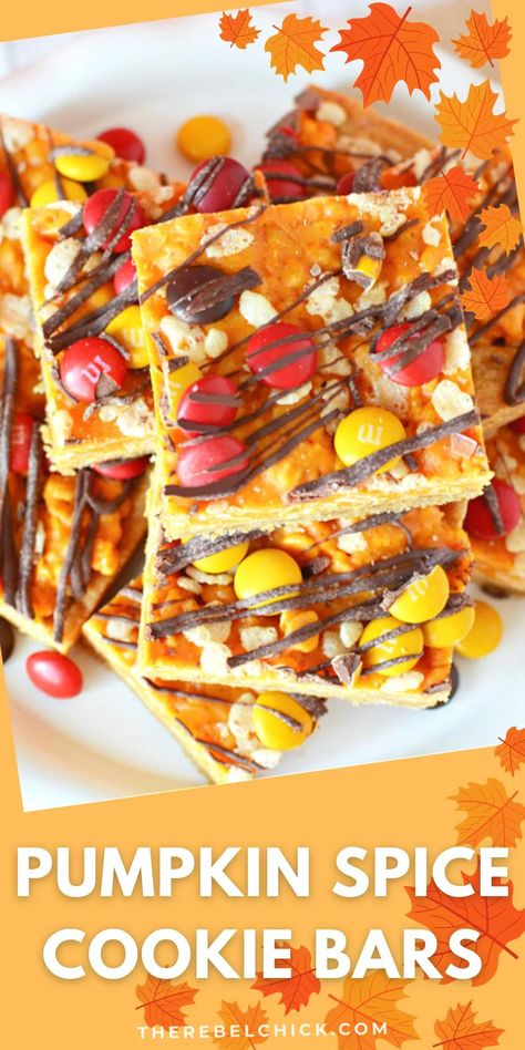 Dessert Blondies, Blondies Bars, Fun Halloween Desserts, Cookie Bars Easy, Best Thanksgiving Recipes, Homemade Snickers, Pumpkin Spice Cookies, Candy Treats, Pumpkin Bars