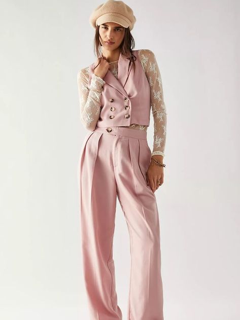 Bridesmaid Pantsuit, Bridesmaid Suits, Cropped Vest Top, Modern Tuxedo, Bridesmaids Jumpsuits, Vest Suit, Neckline Slimmer, Feminine Wardrobe, Romantic Blouses