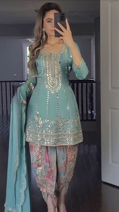 Punjabi Dresses Design Salwar Kameez, Patiala Suit Designs Party Wear Punjabi Wedding, Punjabi Salwar Suits Party Wear Wedding, Punjabi Wedding Guest Outfit, Patiala Suit Designs Party Wear, Mehndi Suit Designs, Mehndi Guest Outfit, Trendy Salwar Suit Designs, Mehndi Outfit Bridesmaids