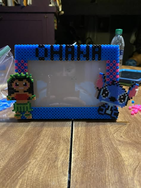 Lilo And Stitch Perler Beads, Lilo And Stitch Diy Crafts, Lilo And Stitch Perler Bead Patterns, Perler Bead Photo Frame, Perler Bead Picture Frames, Perler Bead Frame, Flat Origami, Melted Beads, Melt Beads Patterns