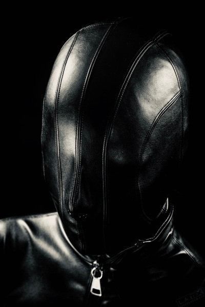 Sensory Deprivation, Leather Mask, Leather Gear, Masked Man, Leather Outfit, Pics Art, Grunge Aesthetic, Nice Leather, Leather Men