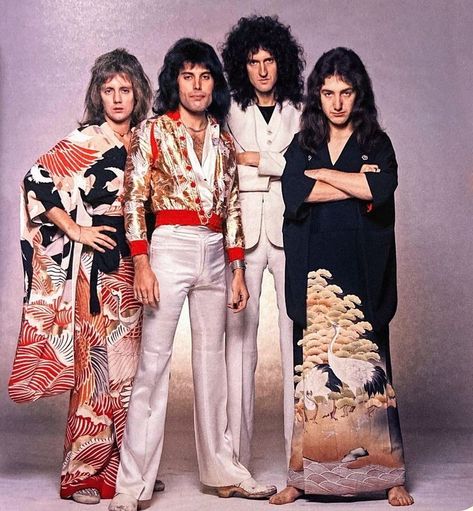 Queen Inspired Outfits, Queen Videos, Queen Poster, Ben Hardy, Queen Photos, 70s Outfits, Roger Taylor, Queen Pictures, Queen Freddie Mercury