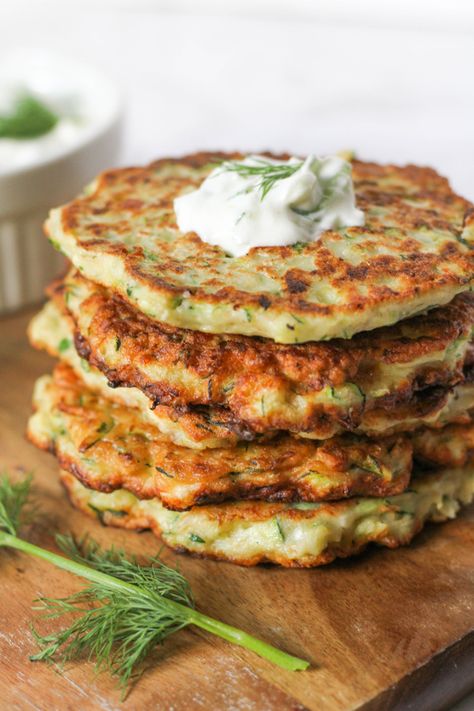 Greek Zucchini, Garlic Yogurt Sauce, Zucchini Zoodles, Garlic Yogurt, Healthy Weeknight Dinners, Parmesan Zucchini, Easy Zucchini, Zucchini Fritters, Greek Dishes