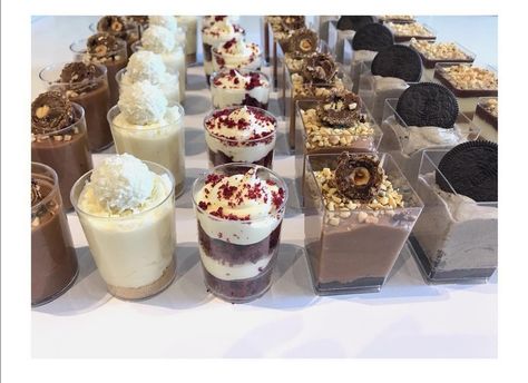 Desert Shooters, Eid Party Ideas, Dessert Pots, Food Display Stands, Mini Dessert Cups, Dessert Shots, Baking Art, Party Appetizers Easy, Mini Dessert