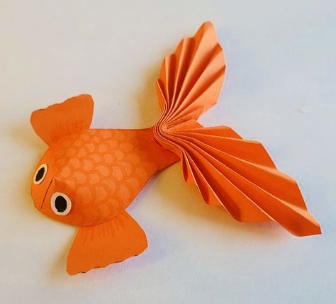 Origami Fish Easy Step By Step, Fish Origami Easy, 3d Fish Craft, Fish Diagram, Cardboard Fish, January Crafts For Kids, Origami Fish Easy, Koi Origami, Animal Paper Craft