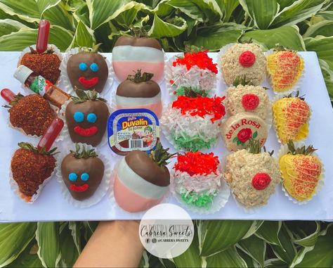 Mexican Snack Foods, Covered Strawberries Bouquet, Chocolate Covered Desserts, Strawberries Bouquet, Strawberry Ideas, Chocolate Covered Strawberry Recipe, Chocolate Covered Strawberries Bouquet, Mexican Snacks, Strawberry Gifts