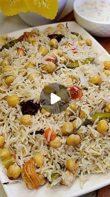 Chana Pulao Recipe, Black Cardamom, Green Cardamom, Ginger Garlic Paste, Pulao Recipe, Garlic Paste, Bay Leaves, Basmati Rice, Rice Bowls