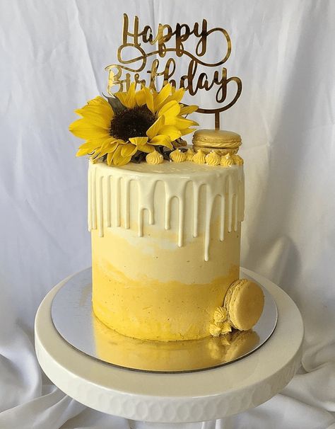 Yellow And White Cake Design, Yellow Drip Cake, Yellow Cake Designs Birthday, Yellow Birthday Cake, 60th Birthday Cake Ideas For Mom, Sunshine Birthday Cakes, Birthday Cake For Mum, Cake Competition, Birthday Cake For Mom