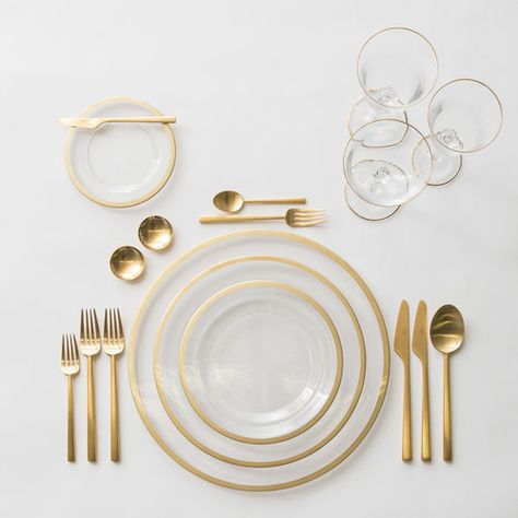 Table Setting Etiquette, Assiette Design, Vase Deco, Tafel Decor, Salt Cellars, Gold Flatware, Glass Dinnerware, Wedding Plates, Dinner Table Decor