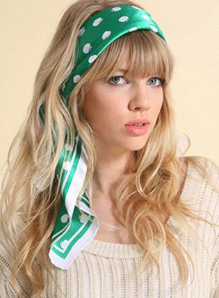 Bandana Hairstyles For Long Hair, 60s Hair, Bobby Pin Hairstyles, Hair Scarf Styles, Head Scarf Styles, Pigtail Hairstyles, Pin Curls, Classic Hairstyles, Girl Haircuts