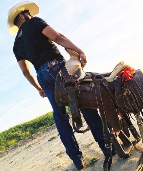 Wrangler Butts Charreada Outfits, Charro Outfit, Wrangler Butts, Cowboy Outfit For Men, Cowboys Men, Cowboy Party, Ideal Boyfriend, Cowboy Outfits