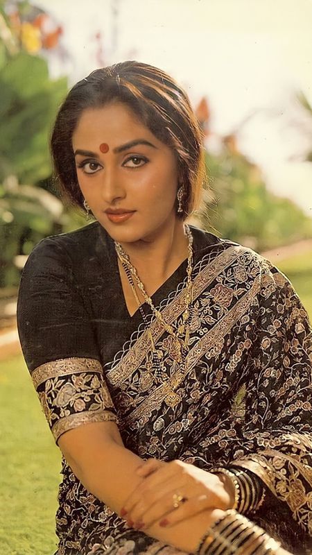 Jaya Prada Saree, Photo Shoot In Saree, Jay Prada, Retro Poses, Maduri Dixit, Jaya Prada, Indian Retro, Bollywood Pictures, Vintage Saree