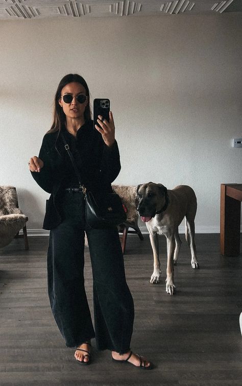 Natalie Borton, Florida Fashion, Round Metal Sunglasses, Winter Fit, All Black Looks, Linen Tee, Outfit Formulas, Product Recommendations, Summer Bag