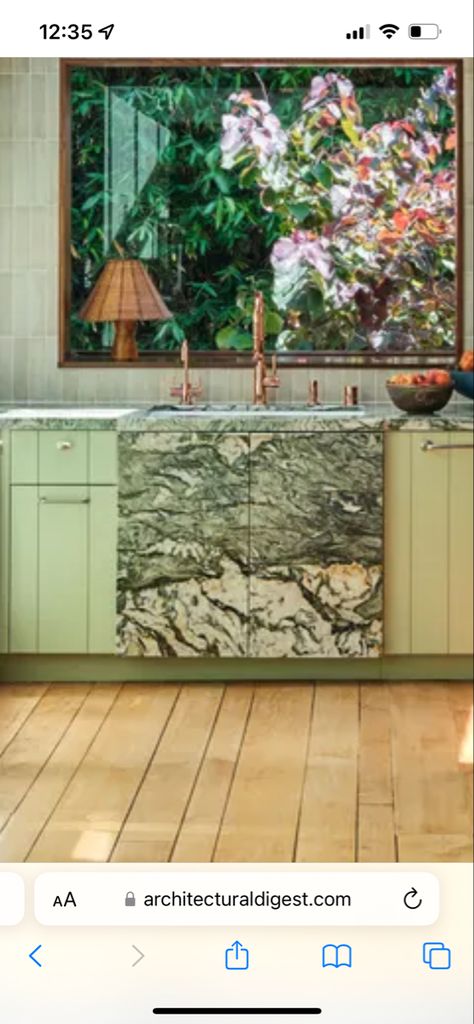 Green Kitchen Emma Chamberlain, Emma Chamberlain Kitchen 2022, Kitchen Green Countertops, Emma Chamberlain Kitchen, Green Countertops Kitchen, Green Marble Kitchen, Green Granite Kitchen, Green Onyx Kitchen, Green Granite Countertops