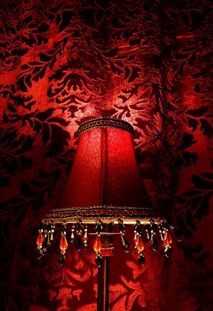 Tac Mahal, Gatsby Birthday, Goth Home, Bedroom Red, Red Room, Red Rooms, Trendy Bedroom, Gothic House, Red Wallpaper