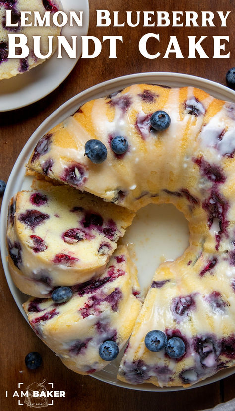 Family Deserts, Blueberry Lemon Pound Cake, Lemon Blueberry Bundt, Unusual Cake, Blueberry Cake Recipe, Blueberry Lemon Cake Recipe, Lemon Blueberry Pound Cake, Lemon Blueberry Bundt Cake, Blueberry Bundt