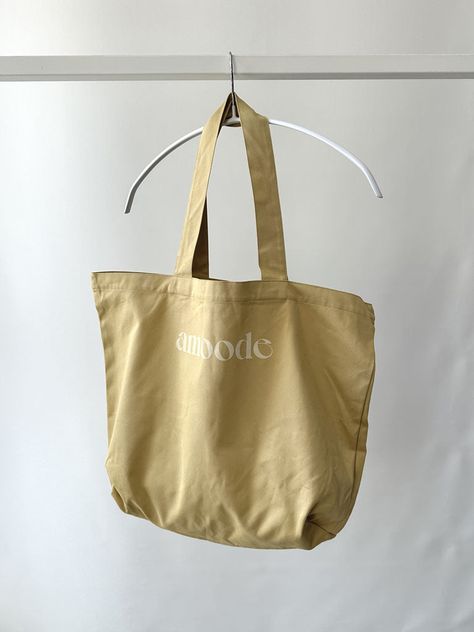 Front of Carrie Canvas Tote Bag in Beige Canvas Tote Bag Design Ideas, Canvas Tote Bag Design, Tote Bag Design Ideas, Bag Design Ideas, Deadstock Fabric, Beige Colour, Fashion Tote Bag, Bag Design, Minimalist Aesthetic