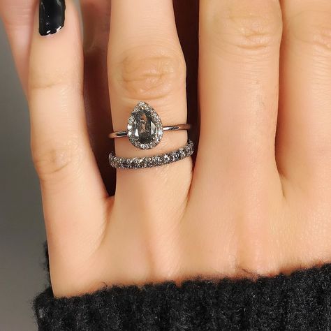 Black Engagement Ring Women, Untraditional Engagement Rings Black, Engagement Ring With Black Band, Engagement Ring With Black Accents, Unique Gemstone Engagement Rings Bohemian, Black Band Wedding Rings For Her, Engagement Nails Black, Wedding Ring Alternative Ideas, Alternative Rings Engagement