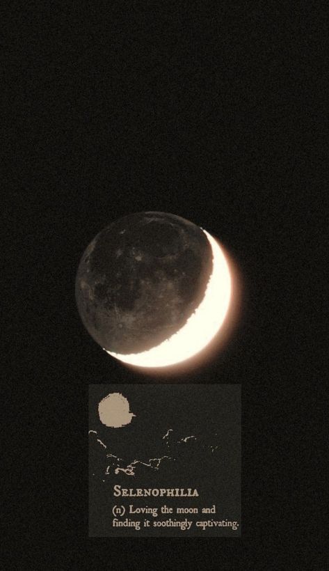 Moon Art Lockscreen, Pictures Of The Moon Aesthetic, Selenophilia Aesthetic, Cute Moon Wallpaper Aesthetic, New Moon Aesthetic Wallpaper, Book Moon Aesthetic, Moon Aesthetic Iphone Wallpaper, Pretty Moon Aesthetic Wallpaper, Moon Core Wallpaper