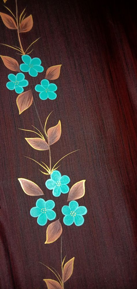 Penting Suit Design, Febric Penting Design Kurti, Hand Painted Fabric Pattern Design, Saree Painting Designs Simple, Hand Painted Kurti Designs, Jainsem Design, Easy Fabric Painting Designs, Simple Fabric Painting Designs, Suit Painting