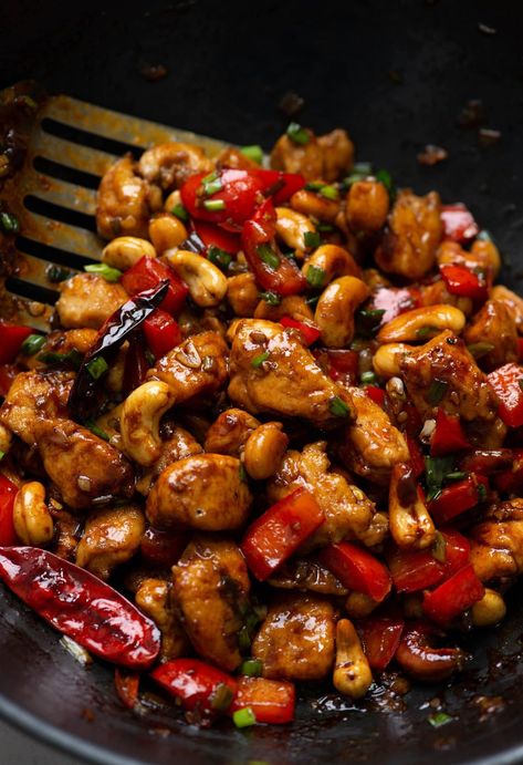 👉Chicken & Cashew Stir-Fry... - NutriSense Low-Carb Recipes Quick Chicken Stir Fry, Tai Food, Cashew Chicken Stir Fry, Thai Cashew Chicken, Chicken Cashew, Chicken Cashew Stir Fry, Cashew Recipes, Cashew Chicken Recipe, Clean Chicken