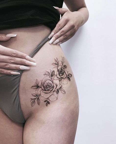 Front Hip Tattoos Women, Low Belly Tattoo, Front Hip Tattoo, Floral Hip Tattoo, Haikyuu Cosplay, Private Tattoos, Belly Tattoo, Henna Tattoo Designs Hand, Samoan Tattoo