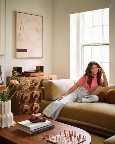 Minted Announces Art and Home Partnership with Brynn Whitfield of Bravo’s “The Real Housewives of New York City” | Business Wire Brynn Whitfield, Home Styling Tips, Auntie Era, Rich Auntie, Real Housewives Of New York, Minted Art, Chic Interior Design, New York City Apartment, Warm Interior