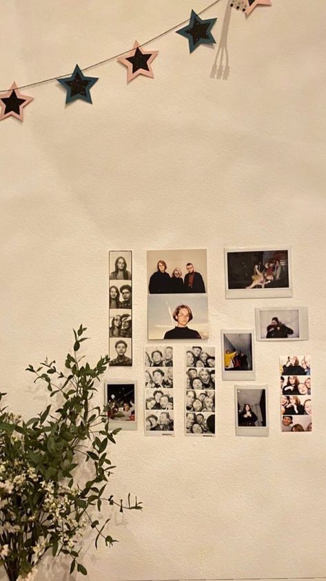 Polaroid Wall, Diy Room Decor For Teens, Uni Room, College Room, Room Goals, Pretty Room, Dreamy Room, Dream Room Inspiration, Room Makeover Inspiration