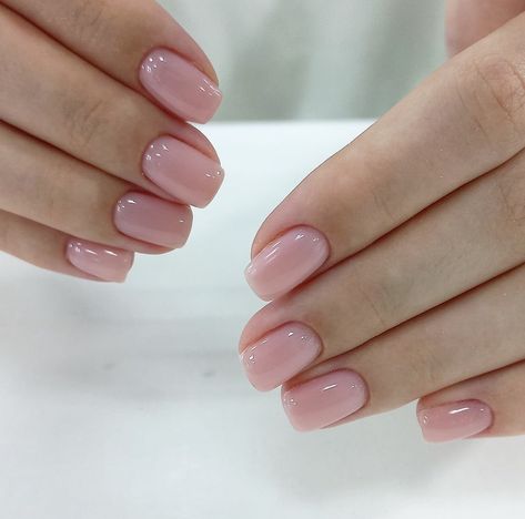 Pink Gel Manicure Ideas, Short Soft Pink Nails, Short Nude Pink Nails, Soft Nude Nails, Light Pink Short Nails, Nude Pink Nails, Soft Pink Nails, Sns Nails, Subtle Nails