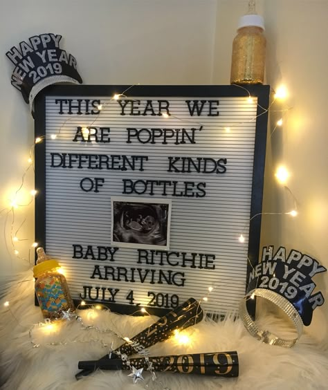 New years eve New Years Gender Reveal, First Pregnancy Announcements, Baby Surprise Announcement, Unique Pregnancy Announcement, Creative Pregnancy Announcement, Fun Baby Announcement, Cute Pregnancy Announcement, Baby Announcement Pictures