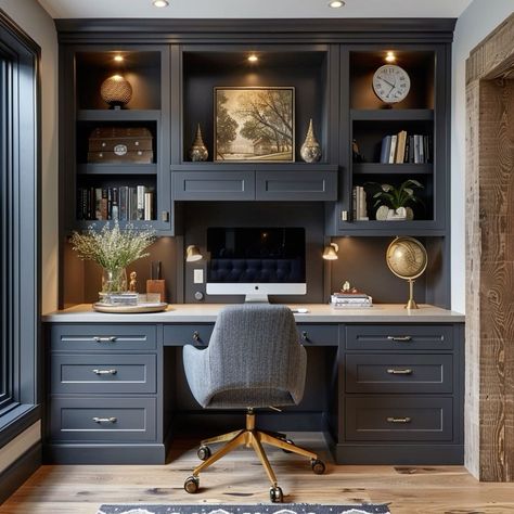 Peppercorn Built Ins, Small Home Office Built Ins, Study Built Ins With Desk, Home Library Modern, Light Academia Interior Design, Home Office Built Ins With Desk, Small Library Room Ideas, Moody Home Office, Studio In Casa