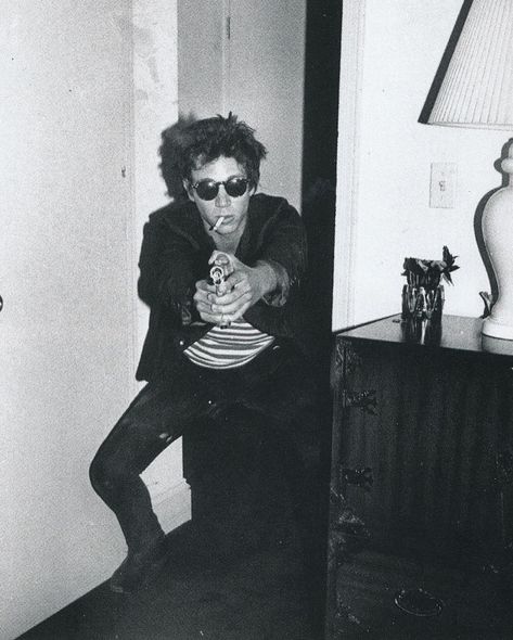 Punks 70s, Richard Hell, Ray Stevenson, Johnny Thunders, 70s Punk, Johnny Rotten, Siouxsie Sioux, Punk Culture, Spitting Image