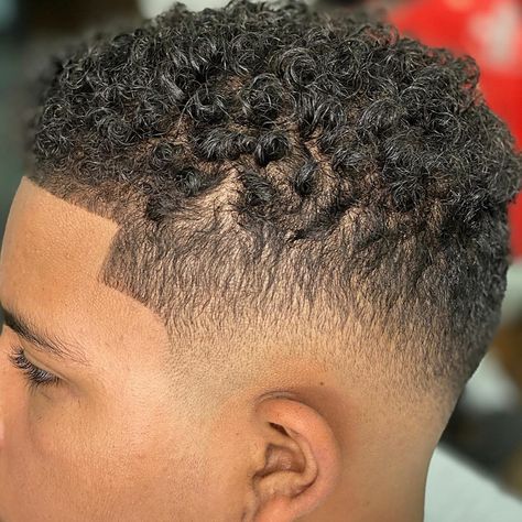 Curly Top Fade, Mid Bald Fade, Haircuts For Teenagers, Best Short Haircuts For Men, Waves Hairstyle Men, Men Fade Haircut Short, Taper Fade Curly Hair, Hair Twists Black, Black Boys Haircuts