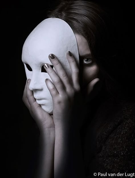 Mask Photography, Dark Portrait, White Mask, Creative Portrait Photography, Conceptual Photography, Foto Art, Dark Photography, Creative Portraits, 인물 사진