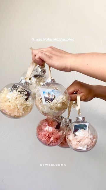 Polaroid Ornament, Christmas Baubles Diy, Polaroid Christmas, Diy Baubles, Diy Christmas Baubles, Clear Christmas Ornaments, Clear Ornaments, Time And Time Again, Baby Ornaments