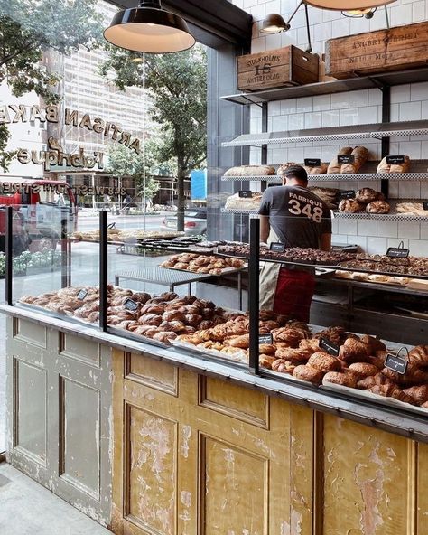 Bakery Shop Interior, Custom Food Trucks, German Bakery, Rustic Bakery, Pastry Display, Bakery Shop Design, Pastry Design, Bakery Interior, Colonial Kitchen