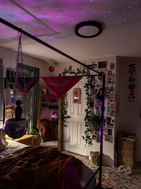 Trippy Bedroom Ideas, Whimsy Bedroom, Trippy Rooms Bedrooms, Maximalism Bedroom, Spiritual Bedroom, My Dream Bedroom, Magical Bedroom, Ny Apartment, Cottage Core Room