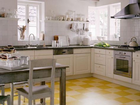 Eco-Friendly Kitchen Floors – Go Green in the Kitchen | Modern linoleum is naturally antimicrobial, and is available in tiles, planks or sheets. Linoleum Kitchen Floors, Marmoleum Floors, Fabulous Kitchens, Linoleum Flooring, Kitchen Gallery, Trendy Kitchen, Wooden Kitchen, Kitchen Layout, Linoleum