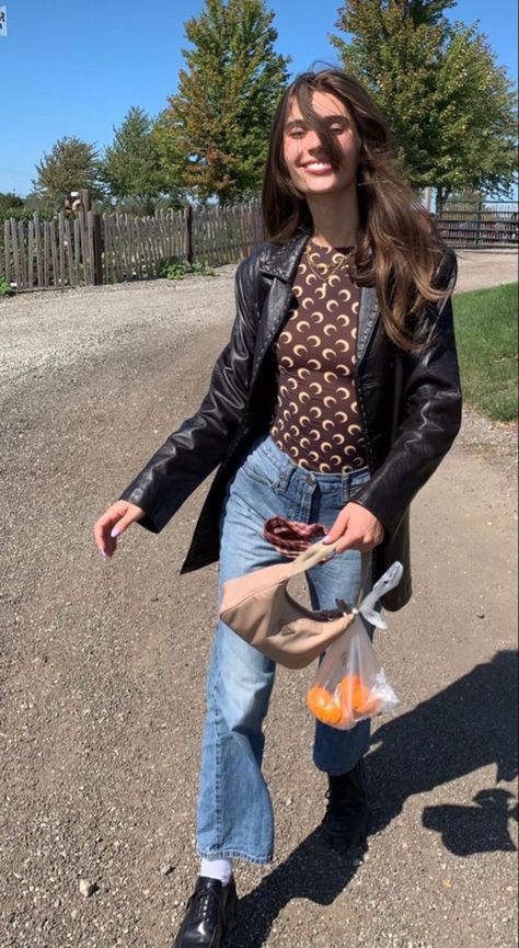 Market Outfit, Farmers Market Outfit, V Model, Top Outfit, Fashion Fits, Inspiration Mode, Looks Style, Mode Inspiration, Looks Vintage