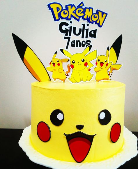 Bolo Pikachu em chantininho, Pokemon Pichachu Cake, Pikachu Cake Birthdays, Bolo Pikachu, Bolo Pokemon, Pokemon Themed Party, Pokemon Cake Topper, Pokemon Birthday Cake, Pikachu Cake, Baby Boy Newborn Photography