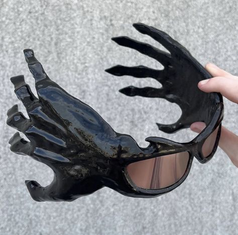 Goth Glasses, Physical Manifestation, Costume Carnaval, Biker Aesthetic, Edgy Accessories, Stylish Glasses, Funky Jewelry, Things To Buy, Hands On