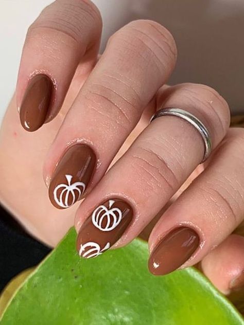 Transform your nails into works of art with our exquisite Fall Nail Art Designs! 🍂✨ Embrace the enchanting beauty of autumn with a stunning array of colors, patterns, and styles that will elevate your manicure game. From cozy sweater-inspired designs to elegant fall foliage, these nail art ideas capture the essence of the season. Explore the warmth of rich hues, playful accents, #FallNailArt #AutumnElegance #NailDesignInspiration 🍂✨ Plant Nail Art Design, Thanksgiving Nail Designs, Simple Fall Nails, Halloween Acrylic Nails, Fall Gel Nails, Fall Nail Art Designs, Pumpkin Nails, Cute Nails For Fall, October Nails