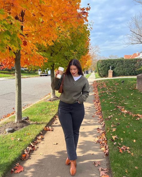 Annalise (@annaliseestewart) on Threads Autumn Outfit Women, Cute Church Outfits, Fashionable Work Outfit, Stylish Work Outfits, Stunning Outfits, Outfit Women, Fashion Hacks Clothes, Cozy Fits, Work Outfits Women