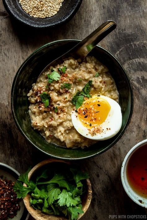 Cheesy Caramelized Onion and Miso Savory Oatmeal Savory Steel Cut Oats, Savoury Oats, Savoury Oatmeal, Asian Chicken Recipes Easy, Savory Oatmeal Recipes, Luteal Phase, Savory Oatmeal, Asian Chicken Recipes, Takeout Food