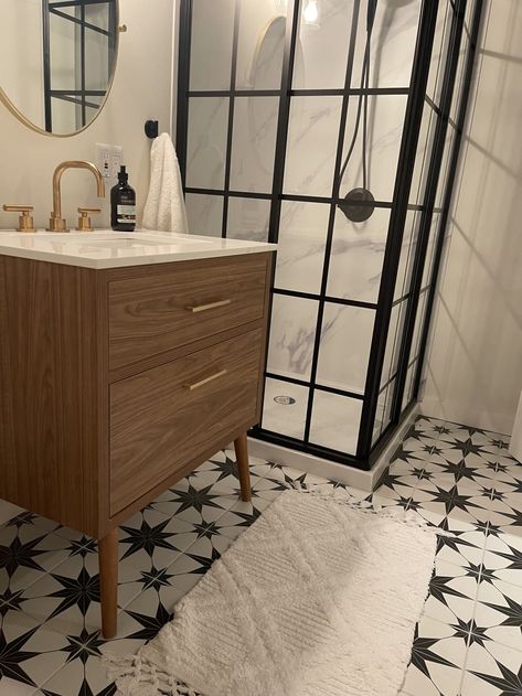 Black And White Bathroom Floor, Black Bathroom Floor, White Tile Kitchen Floor, Cozy Eclectic, Black And White Tiles Bathroom, White Kitchen Tiles, Star Tile, Buy My House, White Bathroom Tiles