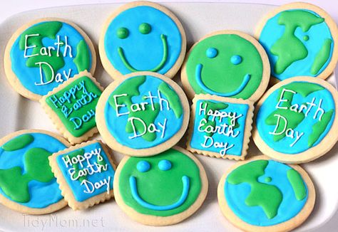 Earth Day Cookies & Earth Day Desserts Recipes! Earth Day Cookies, Earth Day Party, Earth Day Birthday, Tidy Mom, Earth Day Ideas, Earth Month, Almond Butter Cookies, Earth Day Crafts, Arbor Day