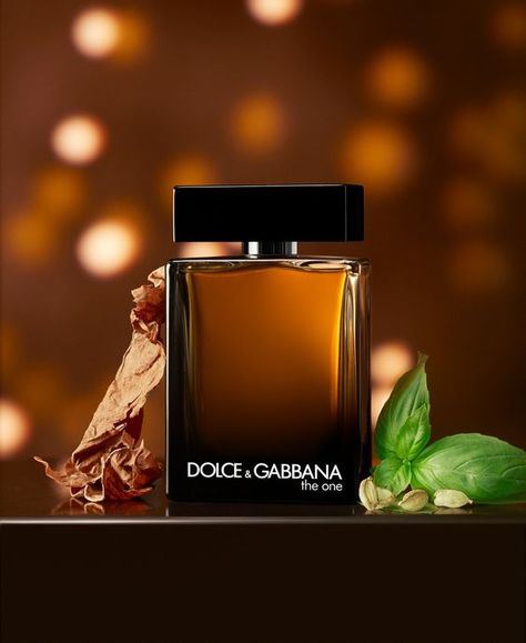 Dolce And Gabbana Cologne, Dolce And Gabbana Fragrance, Spicy Perfume, Best Perfume For Men, Best Fragrance For Men, Perfume Ad, Key Notes, First Perfume, Best Fragrances