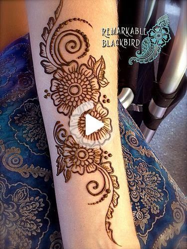 Original de www.remarkableblackbird.com Mehendi Designs For Arms, Arm Mehndi Design, Arm Henna, Henna Tattoo Designs Arm, Party Henna, Henna Flower Designs, Cute Henna Designs, Henna Inspired Tattoos, Henna Tattoo Kit